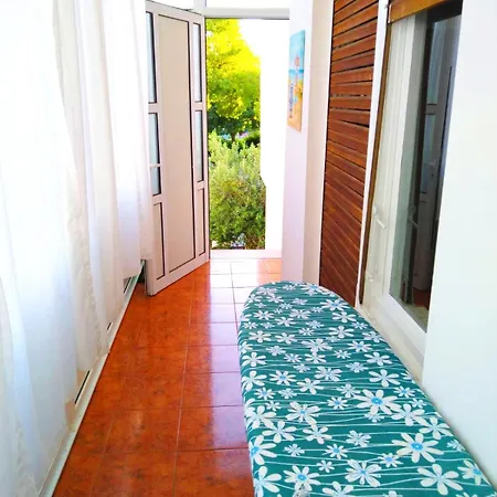 Pomalo Retreat Апартаменты *