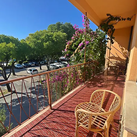 Apartment Pomalo Retreat, Your Calm Escape Near The City, Sunlit Terrace, Space & Comfort And Parking Split