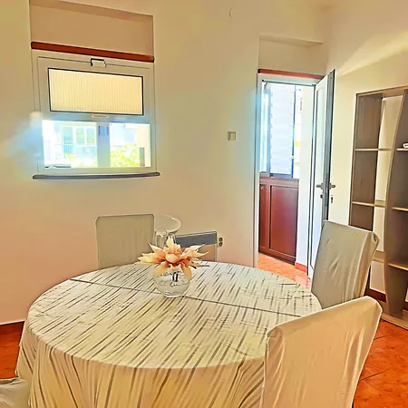Pomalo Retreat, Your Calm Escape Near The City, Sunlit Terrace, Space & Comfort And Parking *
