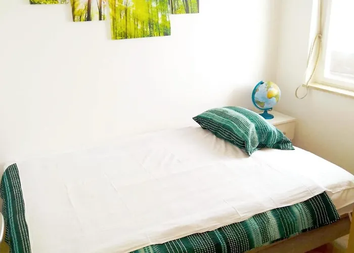 아파트 Pomalo Retreat, Your Calm Escape Near The City, Sunlit Terrace, Space & Comfort And Parking *