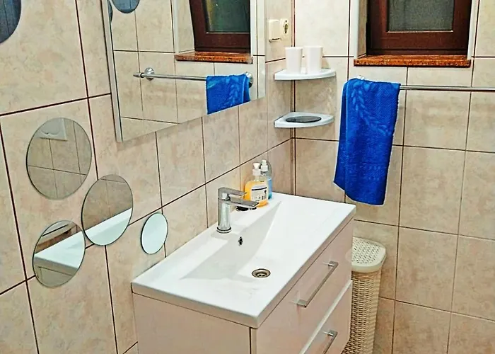 아파트 Pomalo Retreat, Your Calm Escape Near The City, Sunlit Terrace, Space & Comfort And Parking *